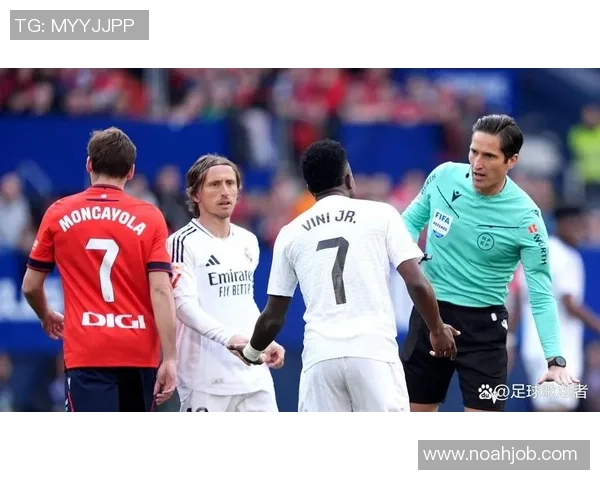 西甲激战:多特蒙德与皇马战成平局帽子戏法引发争议判罚热议