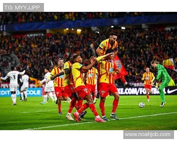 西甲热刺小胜里昂全场数据解析瞬间引发热烈反响