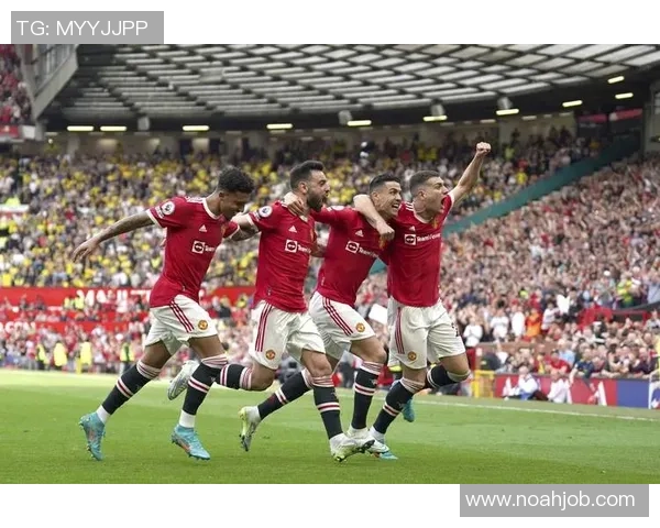 西甲历史冷门曼联5-1大胜AC米兰帽子戏法引发全场狂欢